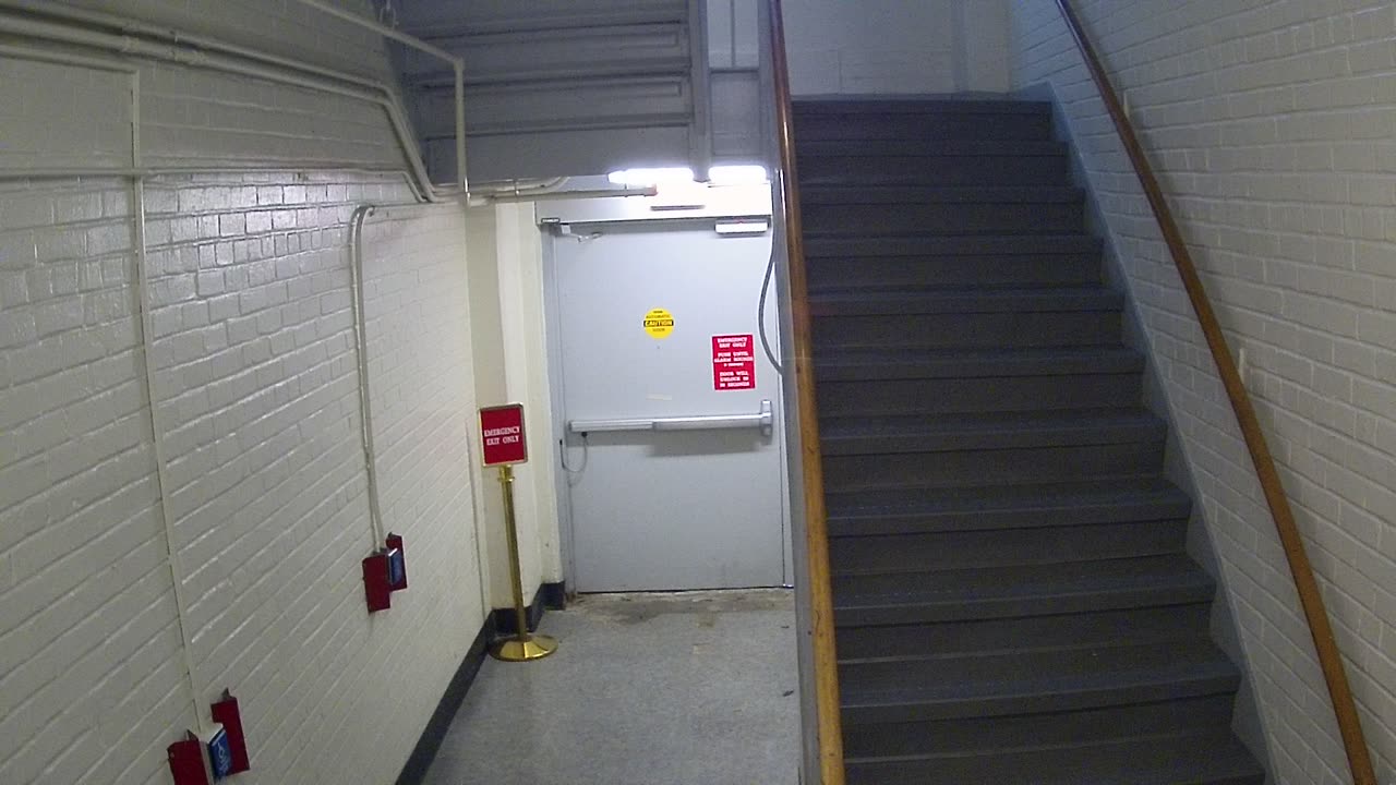 3872FHOB01Stair8_2021-01-06_16h46min13s183ms.mp4