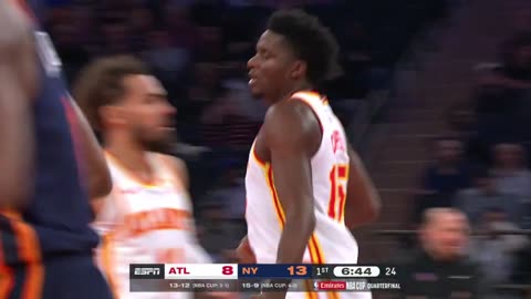 Hawks' CONNECTED PLAY! 🏀 5 tosses, 1 dunk! #NBAPlayoffs #ATLHawks