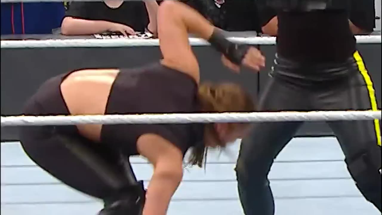 At #WWEChamber, Ronda Rousey and Charlotte were fooled by Becky Lynch.