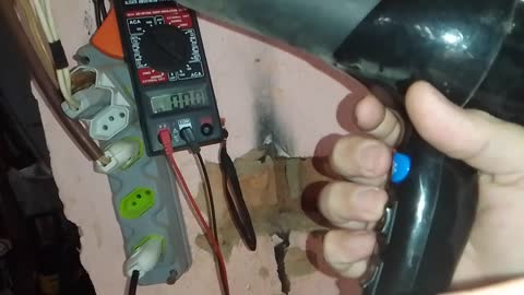 Secador de cabelo, TAIFF SMART, Mod.ST200. Consumo em amperagem.
