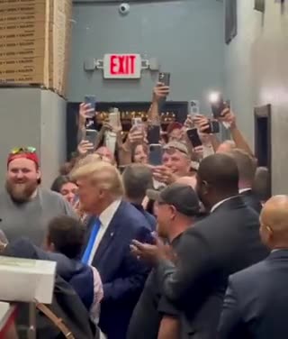 Momentos atrás—Depois de falar no Lee County GOP Dinner