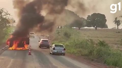 Fogo após acidente na MT-208