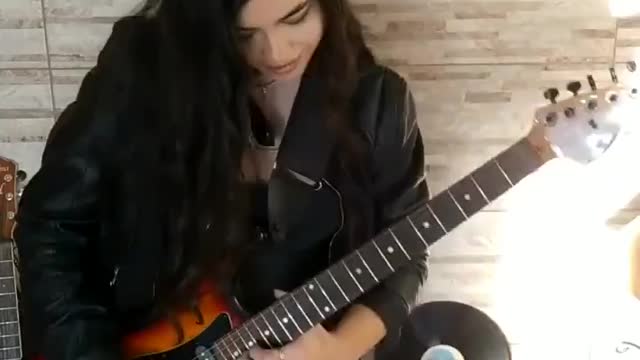 METALLICA - ENTER SANDMAN GUITAR COVER LARISSA LIVEIR