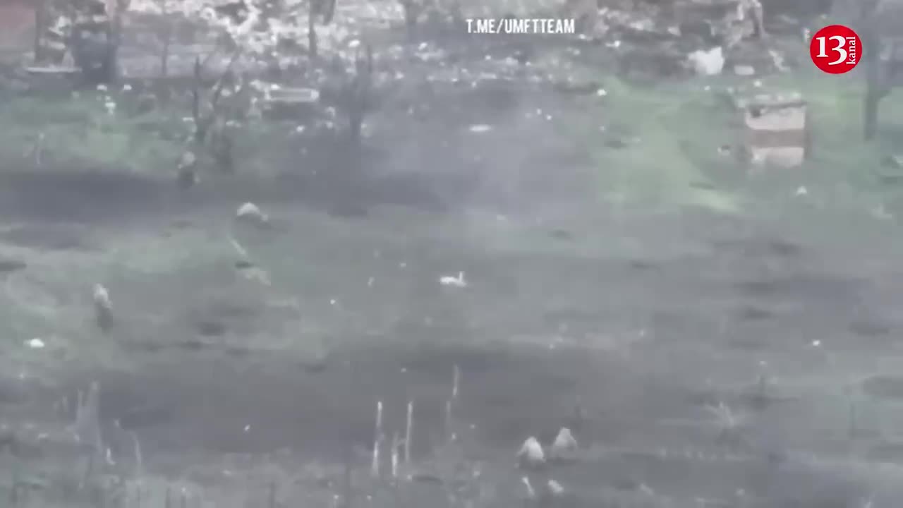 US weapons mow down Russian troops that seek to flee, crawling under shelling