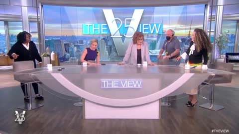 Joy Behar ate shit on TV