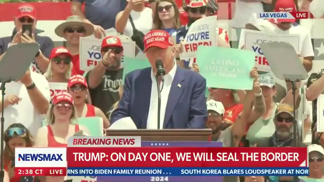 Las Vegas crows sings Happy Birthday to Donald Trump