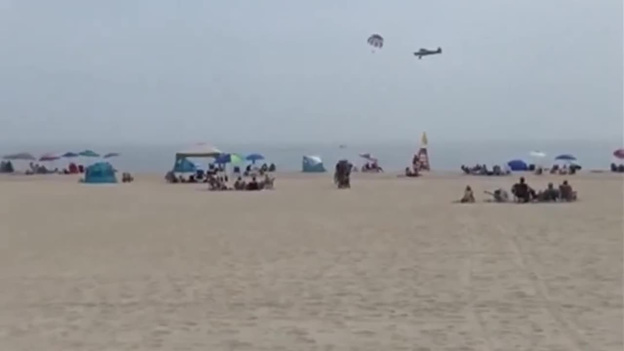 Small plane plummets into ocean as people watch in shock on a New Hampshire beach