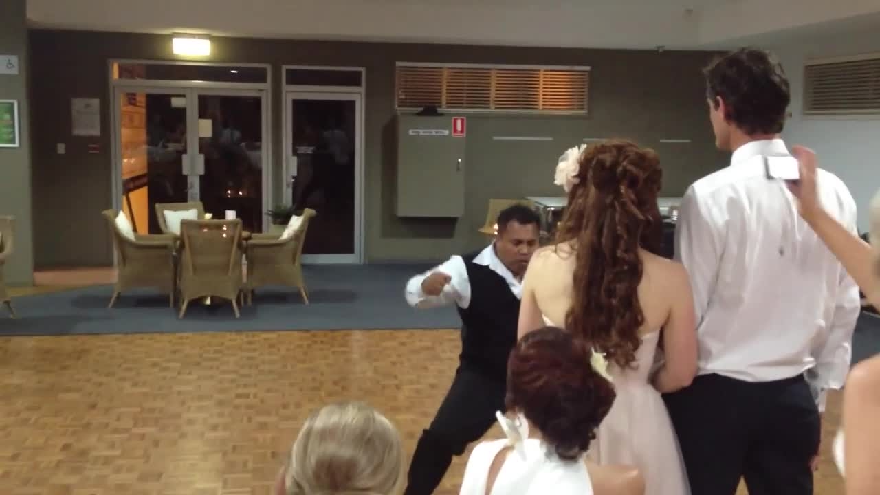 WEDDING DANCE STOPPED BY HAKA. AWESOME.