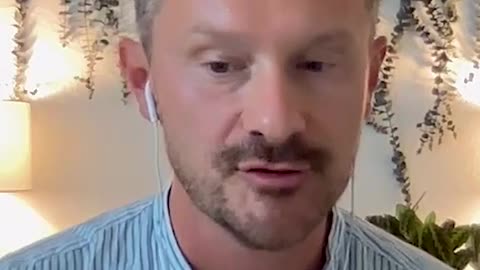 Create a healthy relationship with food 🍽️ #shorts