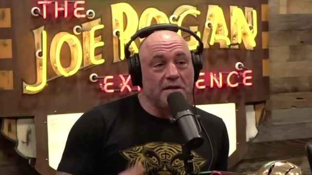 Joe Rogan Tells Why David Goggins is an "Actual Psycho"