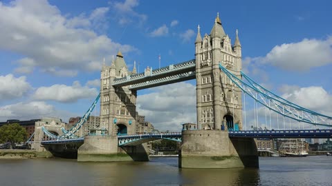 Traffic Are Going Back and Forth On Tower Bridge