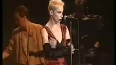 Eurythmics - Love Is A Stranger = Rome 1989