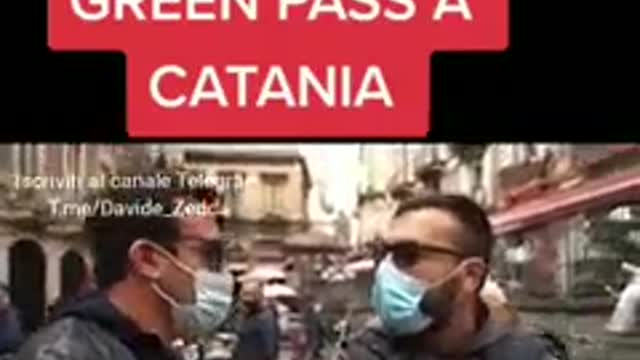 Ecco come la pensano al mercato di Catania del green pass