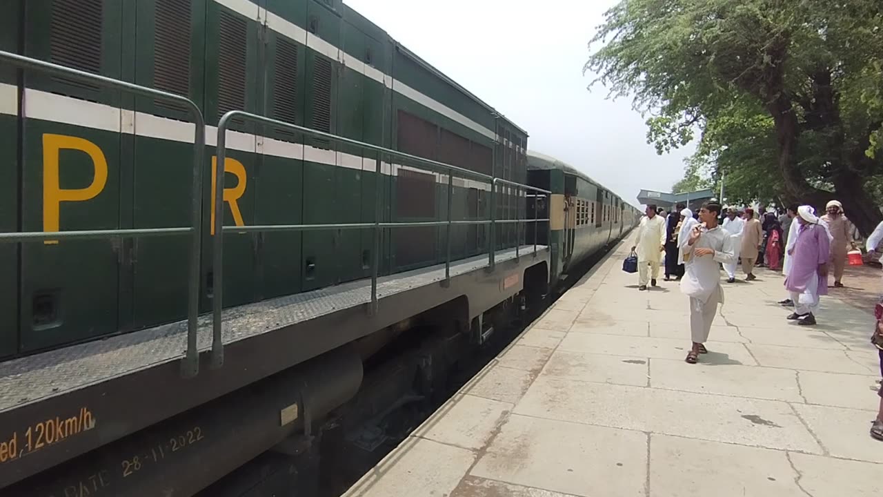 Pakistan train Travel