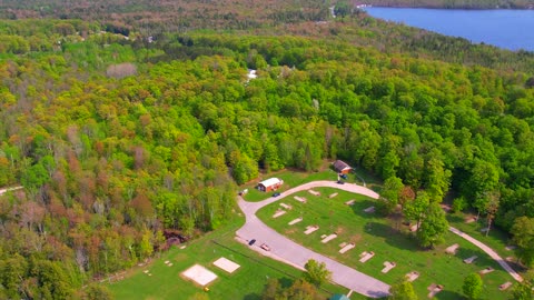 Round Lake, Luce County, Michigan. A Complete Ariel Loop around the Whole Lake.