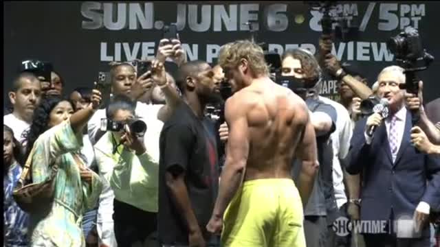 FloydMayweather*Started* Laughing During Face-Off