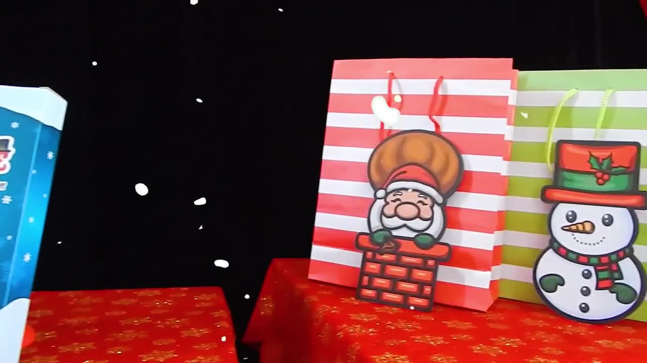 Christmas Exchange Parlor by Luis Zavaleta & Nox Magic Trick