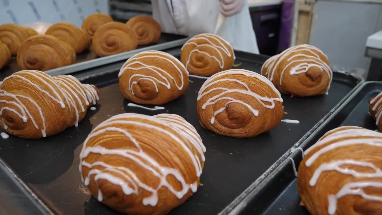 Incredible evolution of croissants! korean street food