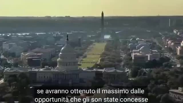 Non mollare mai - Messaggio Motivazionale - Donald J. Trump traduzione in Italiano