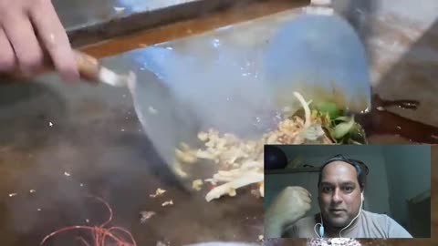 Reacting Comida de Rua em Taiwan