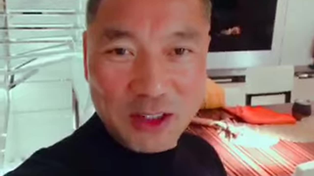 20181014文贵先生视频²：吃的特别多，又抽上了雪茄