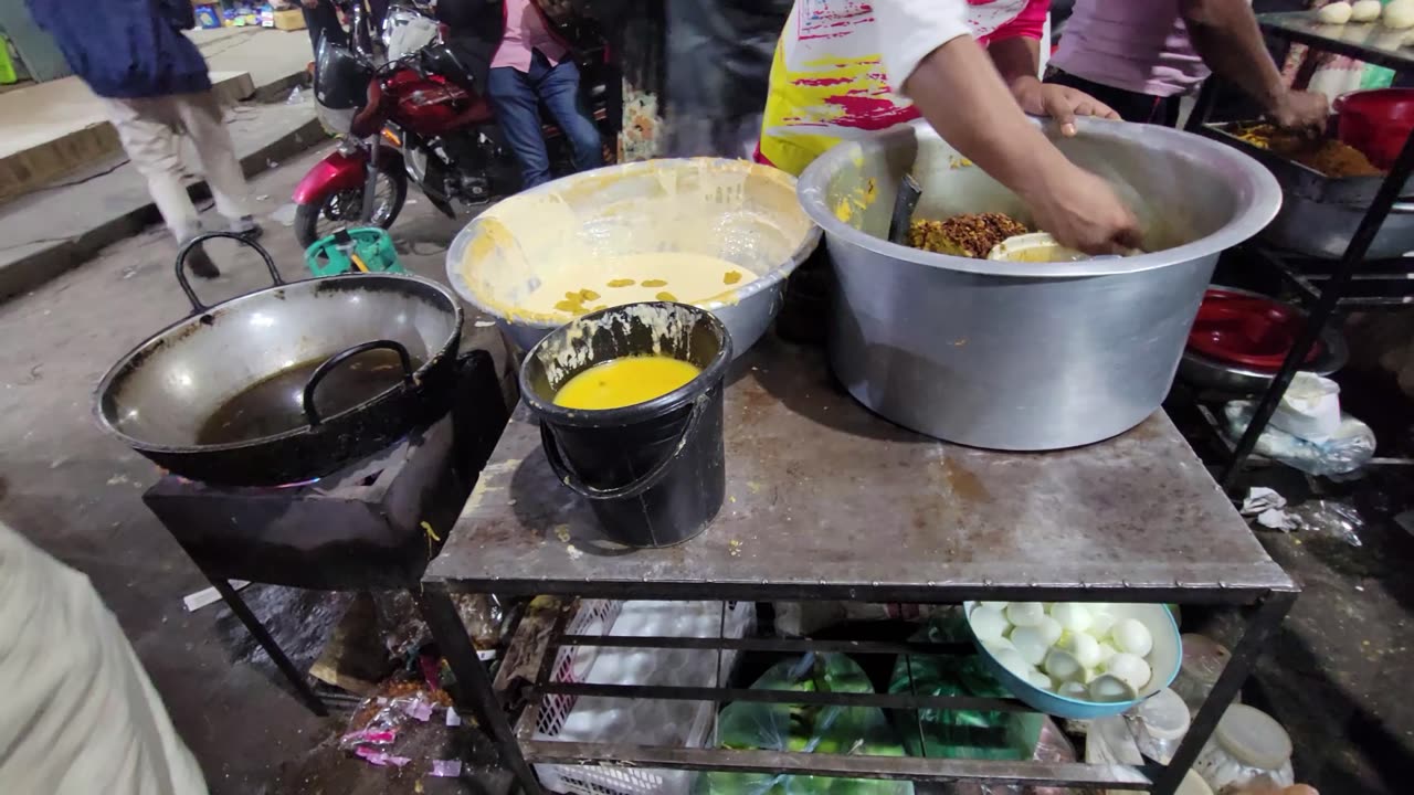 Beguni Bhaji Street Food - Baingan Pakora Street Food - Baingan Bhaji Recipe