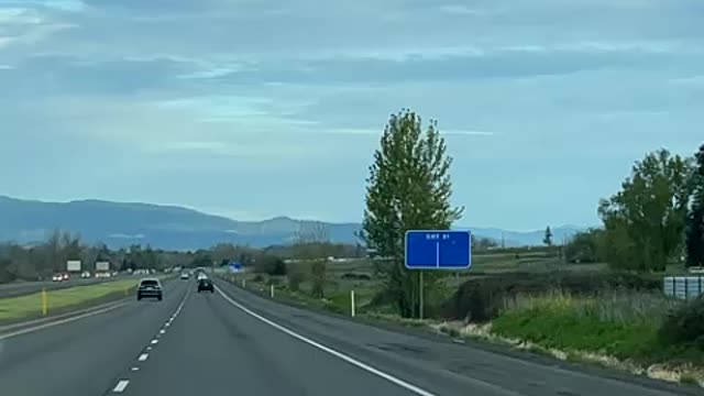 Live - The Peoples Convoy Heads Through Oregon - Morning Meeting