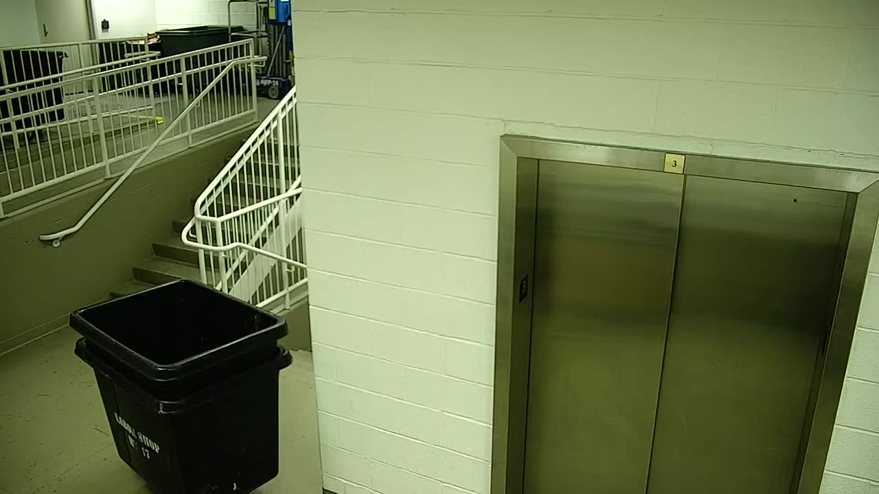 7110CVCULElevator#3Lobby_2021-01-06_23h20min01s887ms.mp4