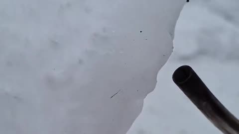 What? Snow Doesn't Melt? (CC)