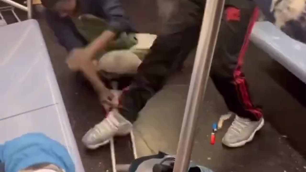 Whats going on in NYC subway.