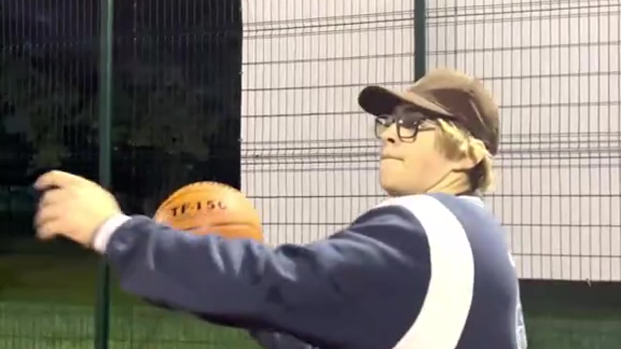 Get the ball and dance...🤪