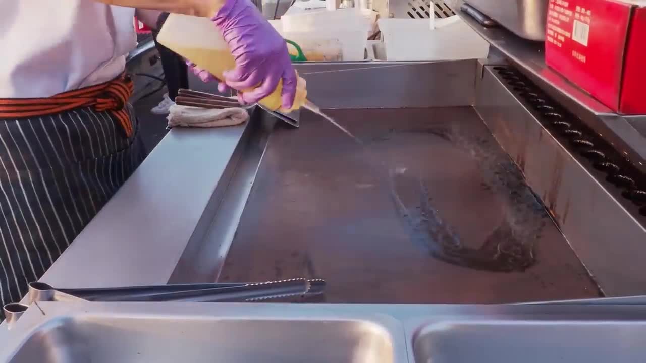 Amazing Steak Seared on 400 Degree Hot Iron Plate