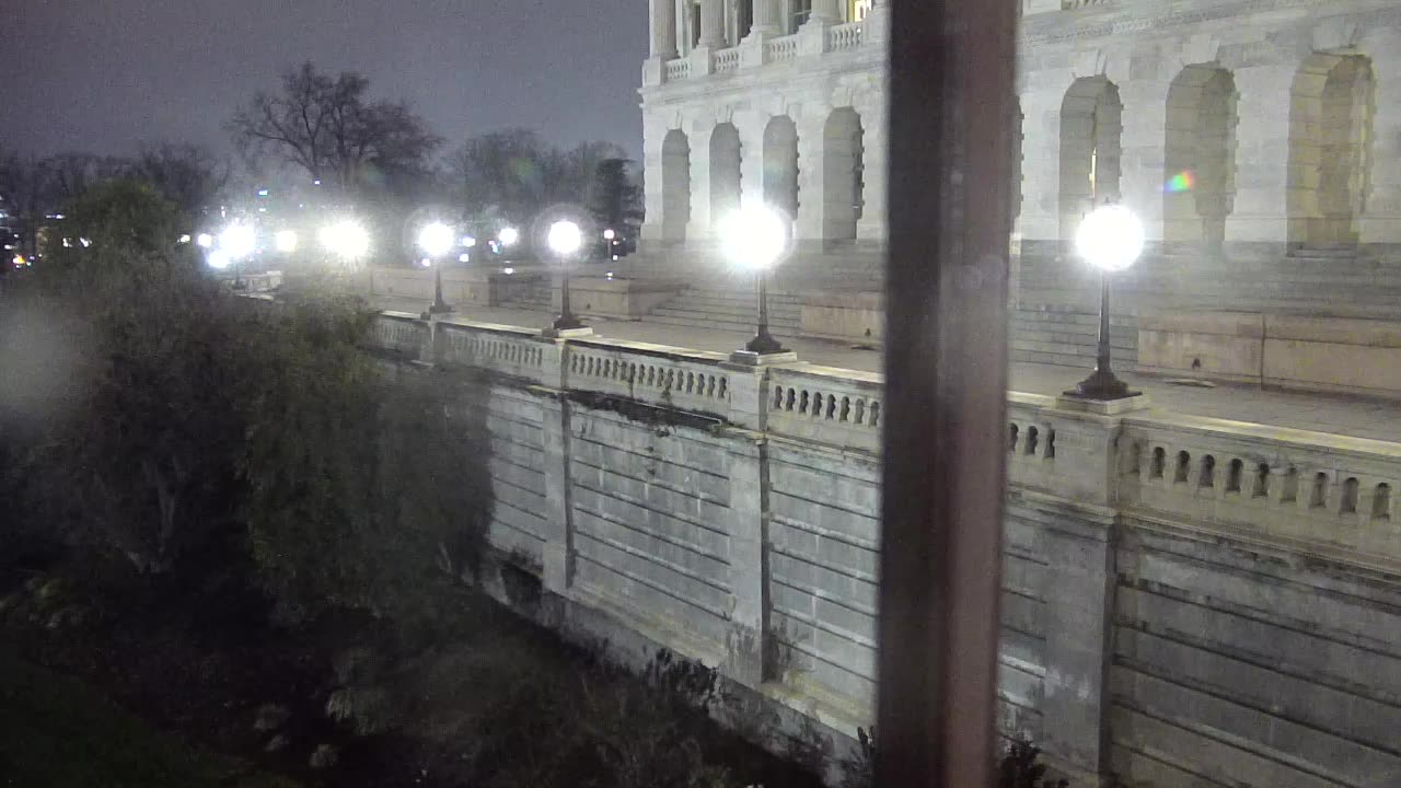 Camera0925USCG00UpperTerraceWest_2021-01-06_Starting_at_03h20min00s203ms.mp4