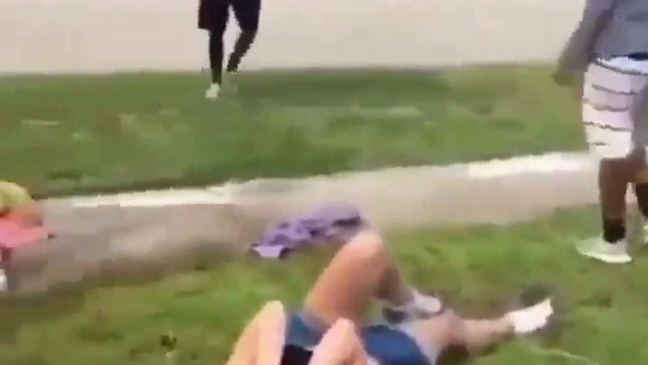 2 girls attempt to bully a boy, till he fights back