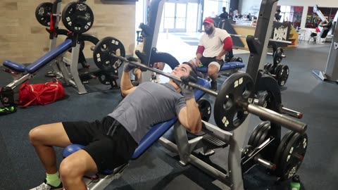 Incline Bench-Press