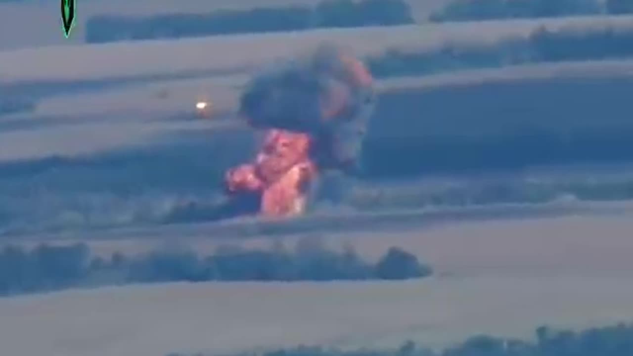 Multiple Tanks and APCs Are Destroyed(Incredible Combat Footage)