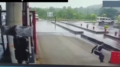 Way To Place The Plastic Barrier In The Way