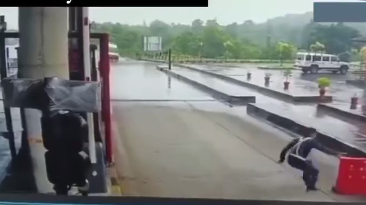 Way To Place The Plastic Barrier In The Way