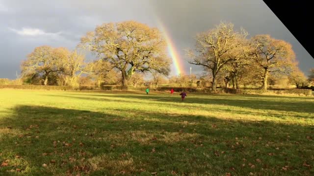 It's double luck to meet the rainbow in autumn