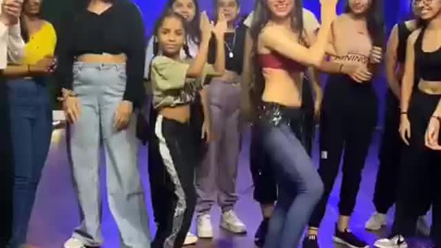 10 yrs old girl rocked my Bellydance choreography