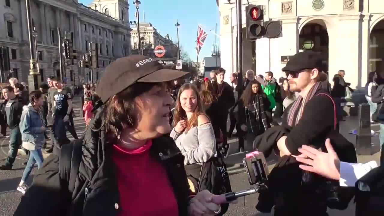 LEFTY KIDS LABOUR PARTY YOUTH VERBALLY ATTACK AND KICK BASED AMYS WALKING STICK WESTMINSTER LONDON 15/02/2019