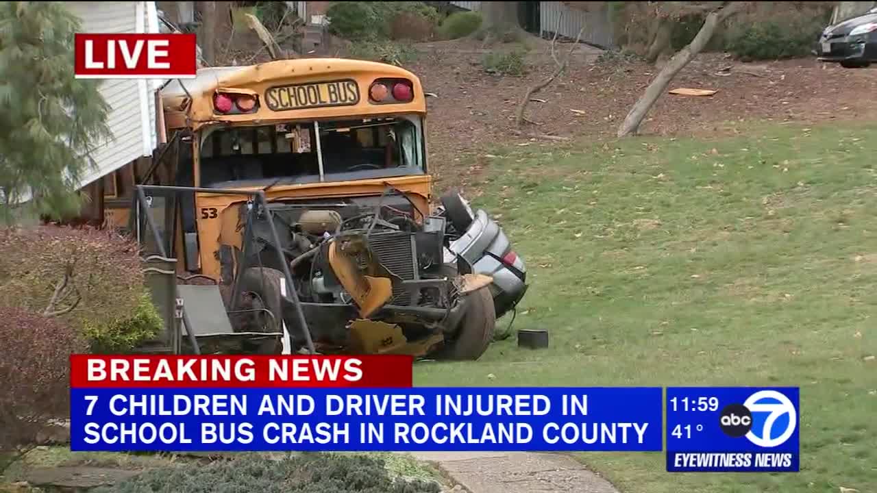 【改MD5后】School bus crashes in Rockland County; 7 children injured