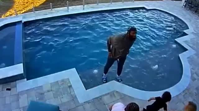 Father jumped into the pool to SAVE his son