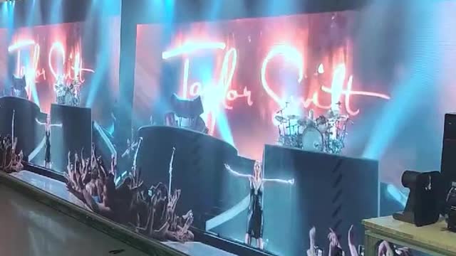 Wow wow, Taylor Swift's song is so good! ! #concertledscreenleddisplayco.com #siemenstouchpanel