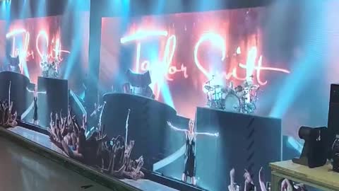 Wow wow, Taylor Swift's song is so good! ! #concertledscreenleddisplayco.com #siemenstouchpanel