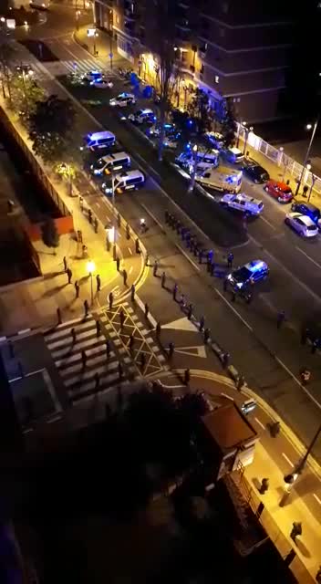 Vecinos de Logroño rinden un emotivo homenaje al jefe de los GAR fallecido por coronavirus