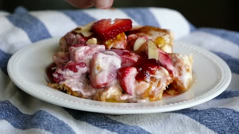 Strawberry Cheesecake French Toast Casserole