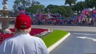 Large Crowd Cheers on Trump for Presidents' Day