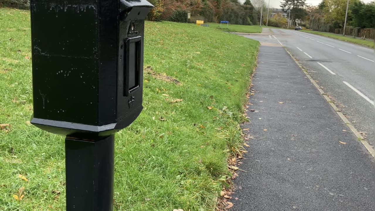Gold postbox gone black not in use Nov 2023