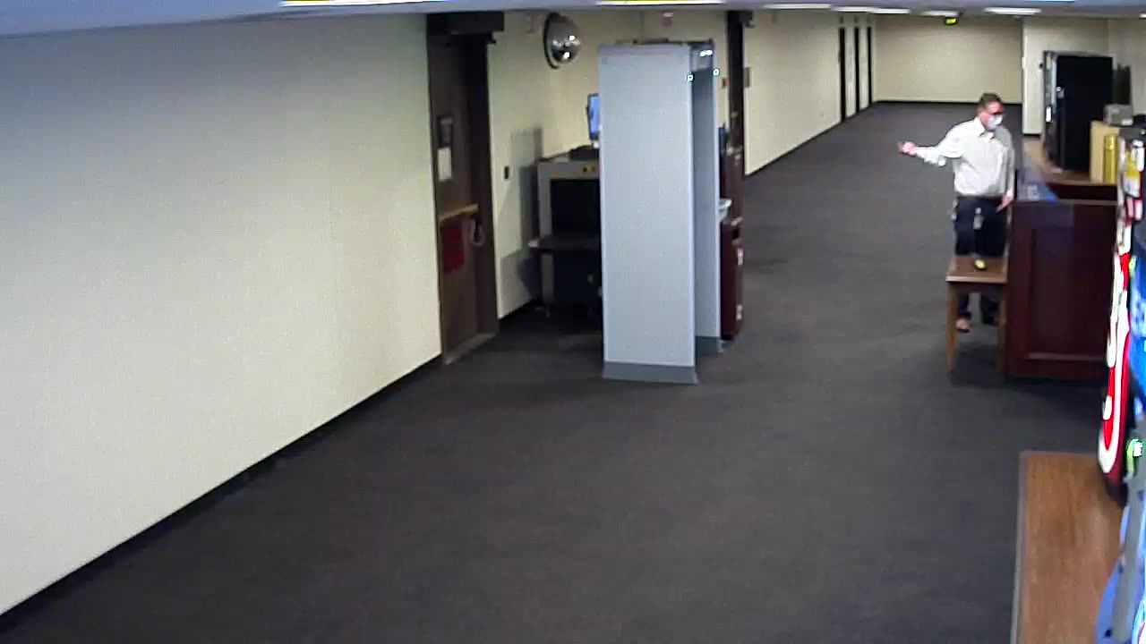 1425HSOBGRSouthElevatorGround_2021-01-06_20h00min02s607ms.mp4